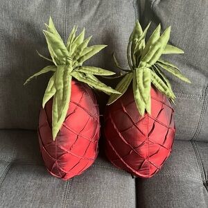 Holiday Red Pineapple Throw Pillow Set with Green Leaves